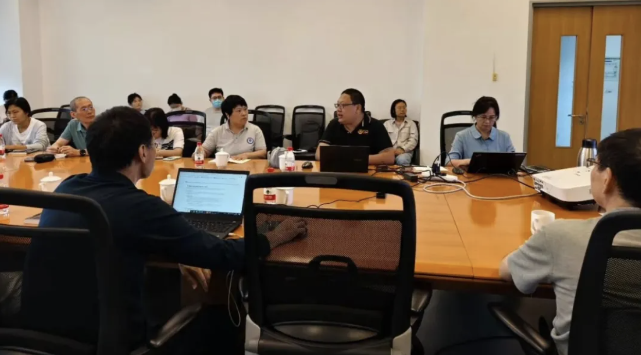 现代TRIZ赋能AI的高效运用:方法论融合与工程实践新路径 现代TRIZ赋能AI的高效运用:方法论融合与工程实践新路径