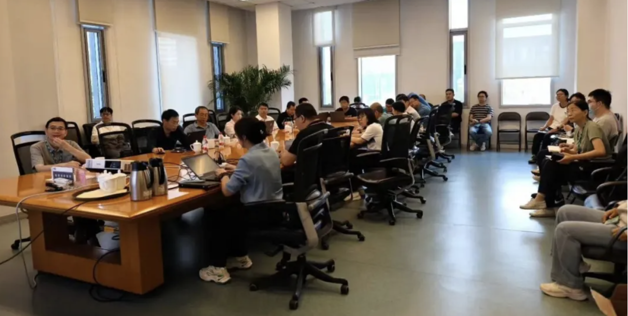 现代TRIZ赋能AI的高效运用:方法论融合与工程实践新路径 现代TRIZ赋能AI的高效运用:方法论融合与工程实践新路径